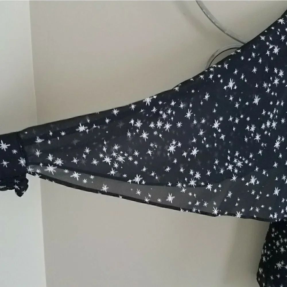 Laundry by Shelli Segal Los Angeles star top! - Picture 3 of 7
